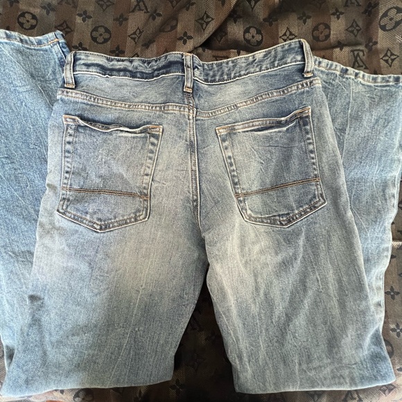 Boys size 16 straight leg jeans 💎2/$10 - Picture 3 of 4